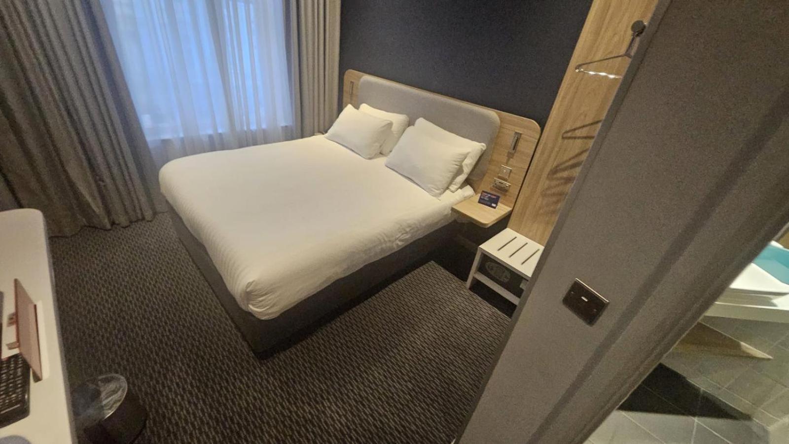 Standard Double Room Hot