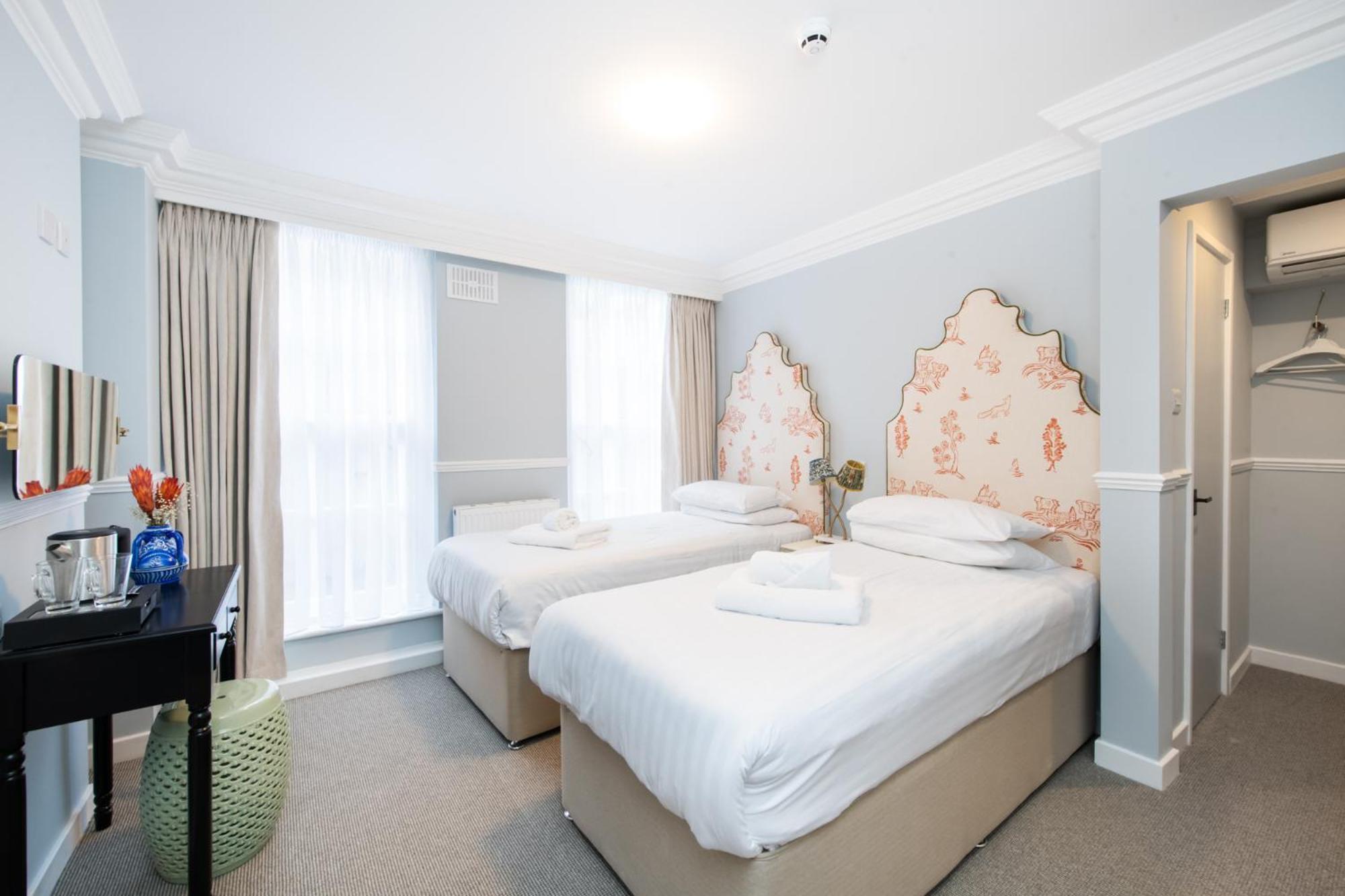 Americana Twin Room