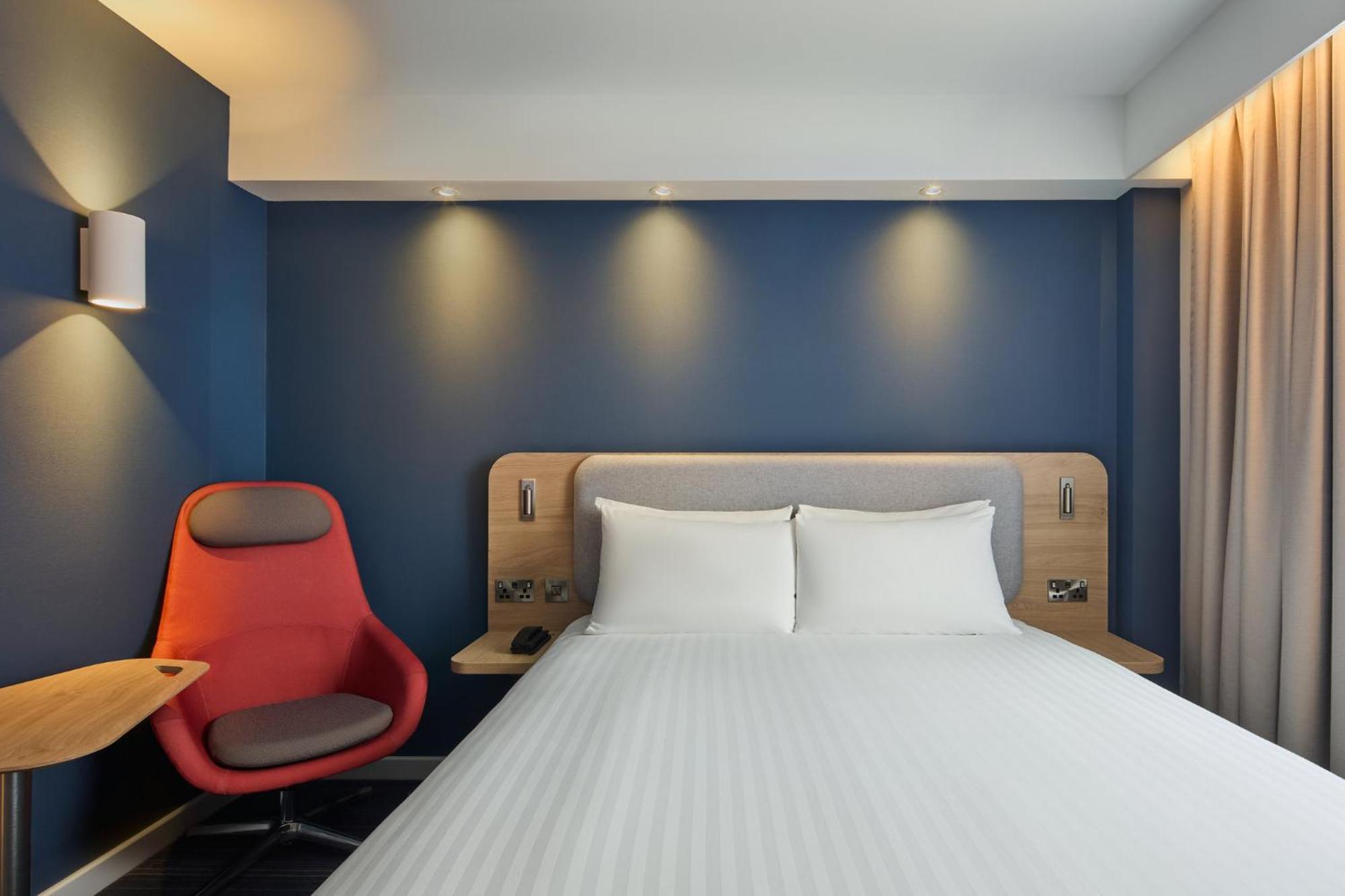 Standard Double Room with Free Hot Breakfast
