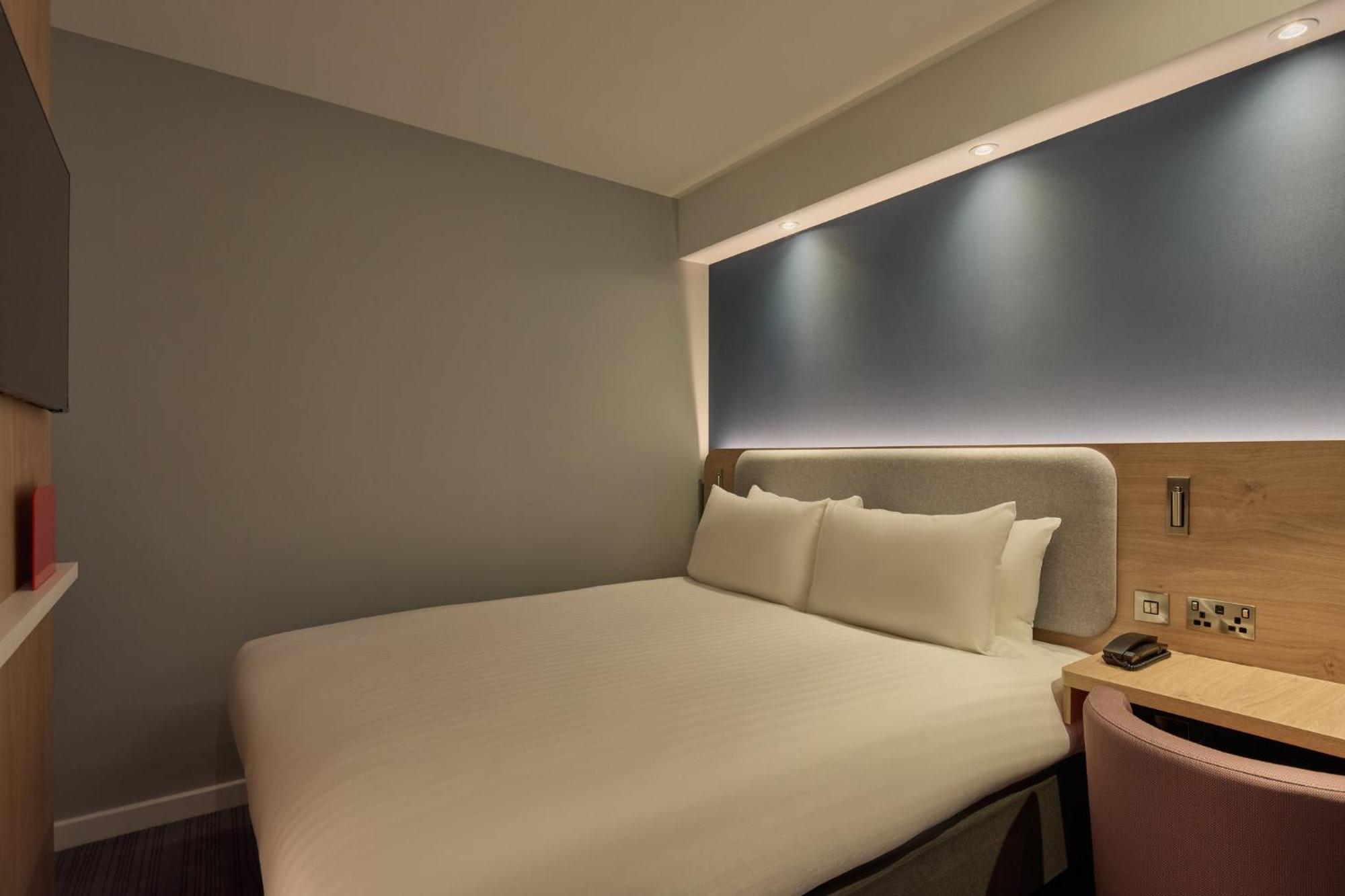 Standard Double Room Windowless Hot