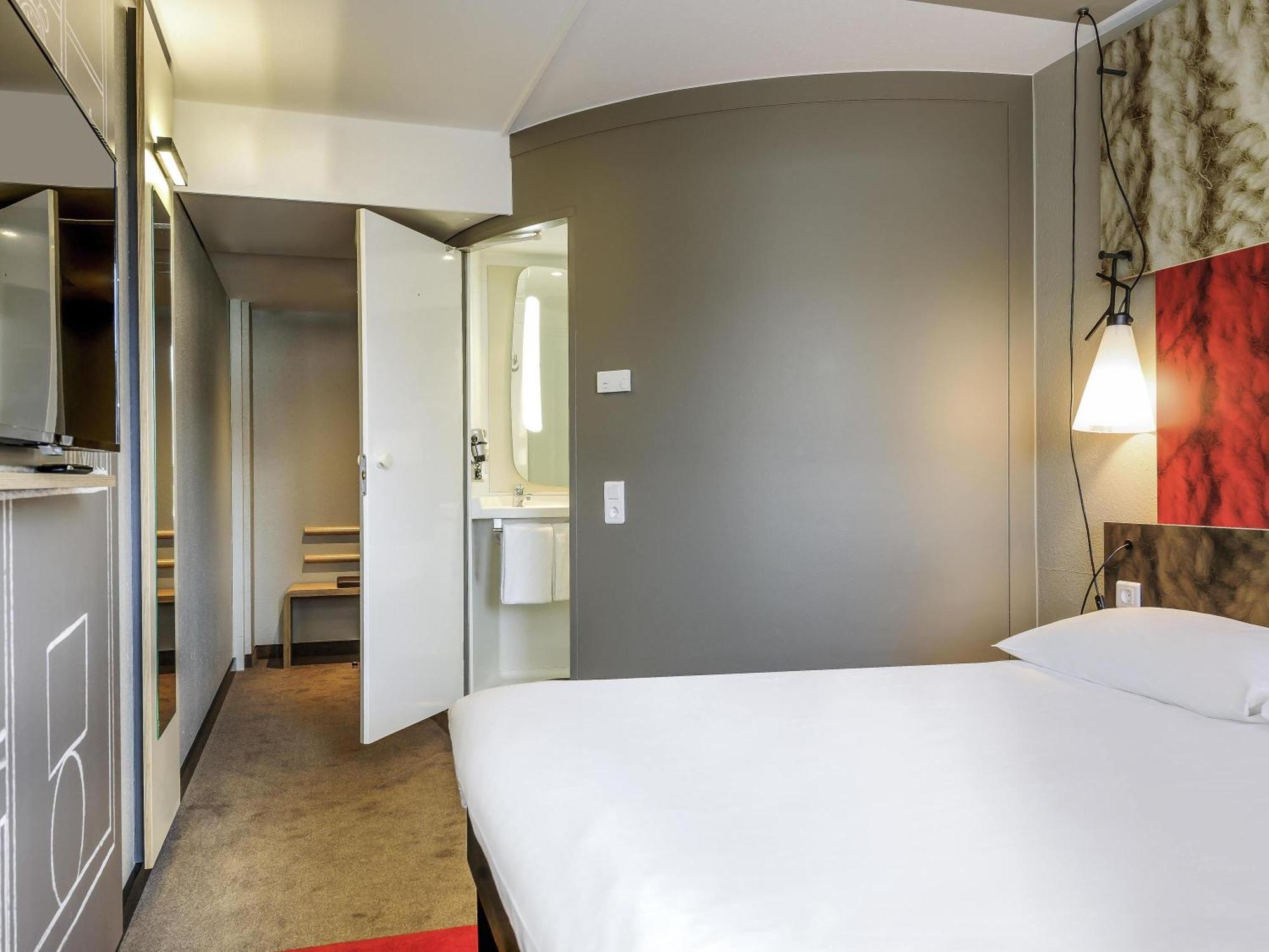 Standard Double Room Sofa