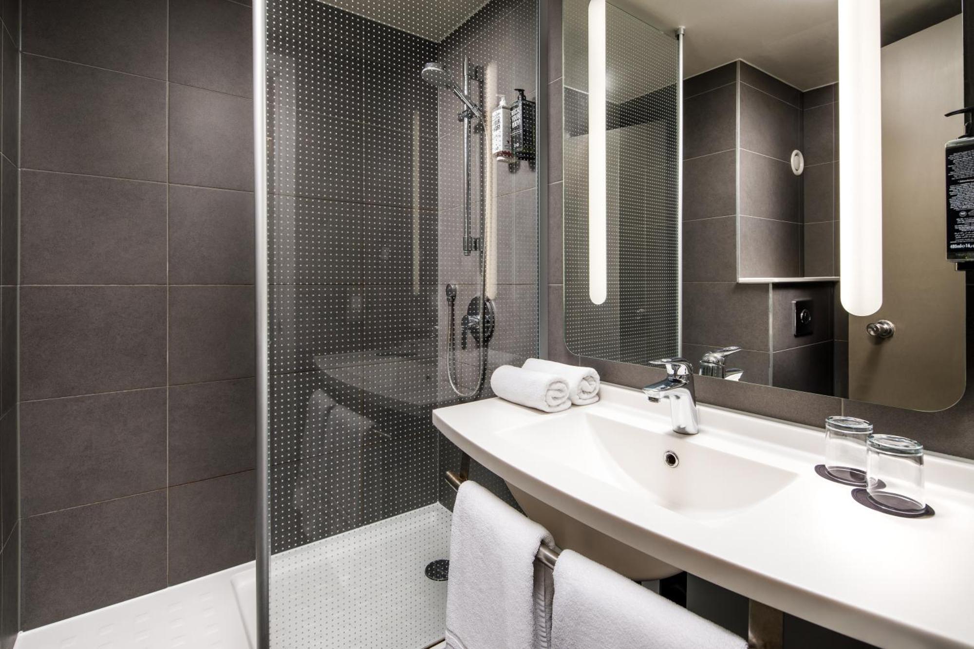 Accessible Room Two Single Beds