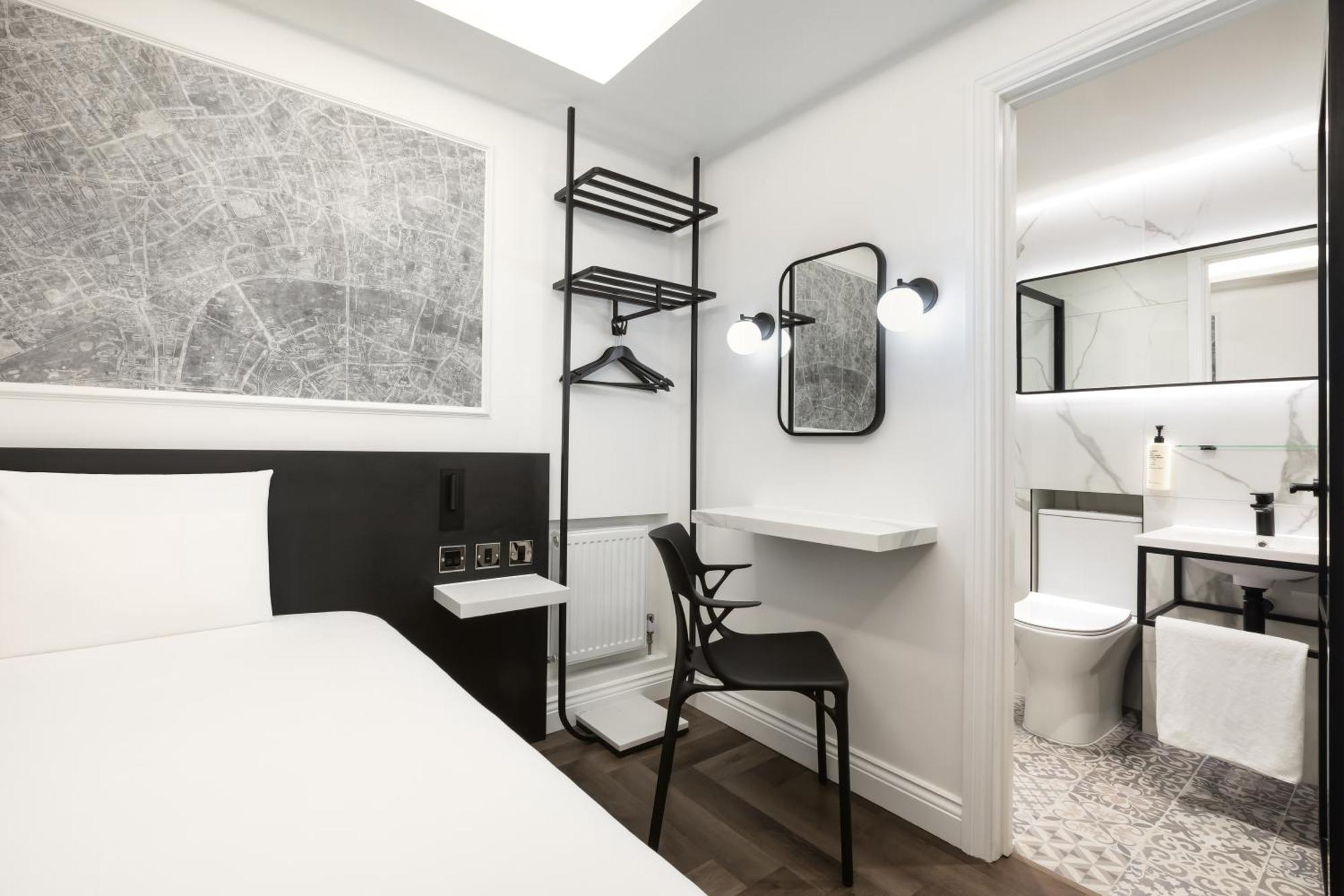 Signature Solo Room