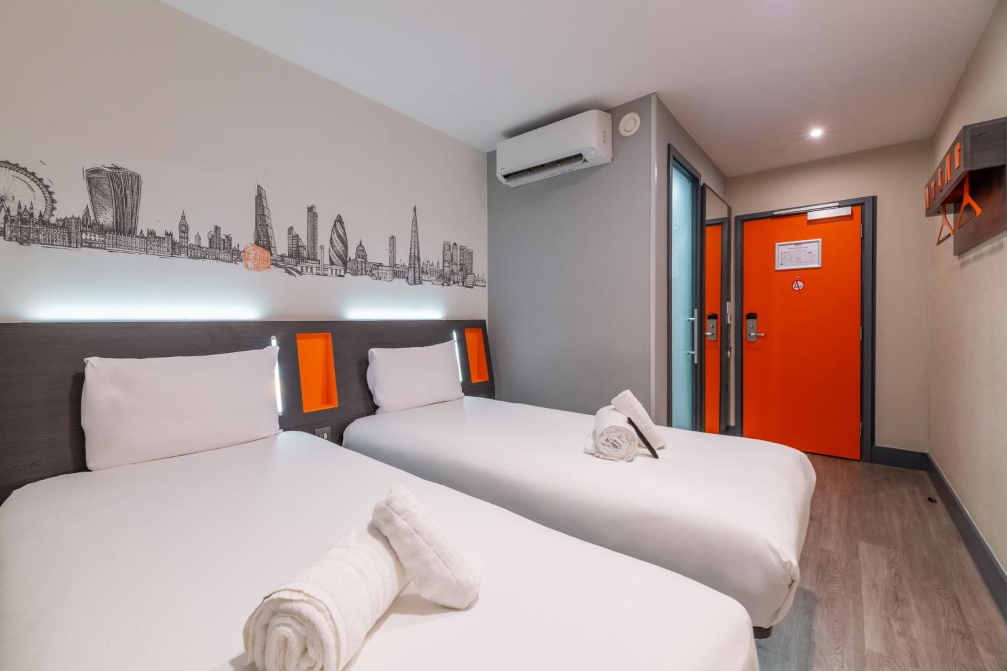 Twin Room without Window,1756569994:JPEG