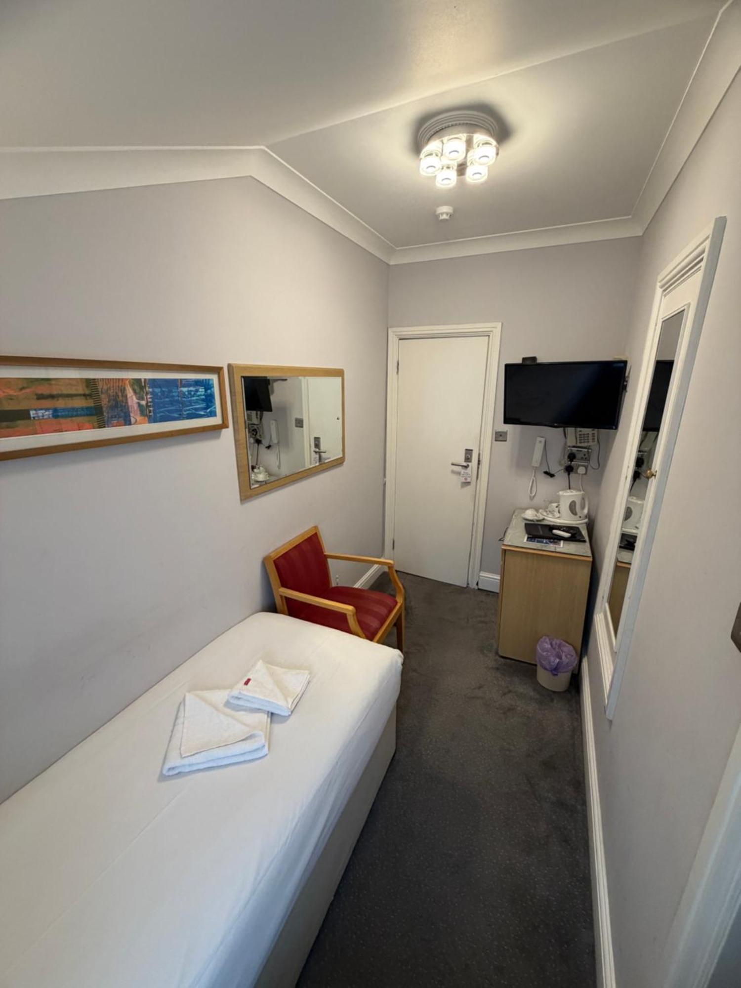 Standard Single Room