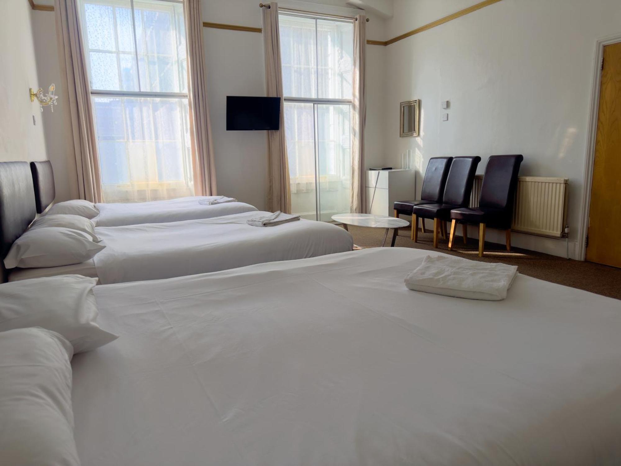 Deluxe Family Room