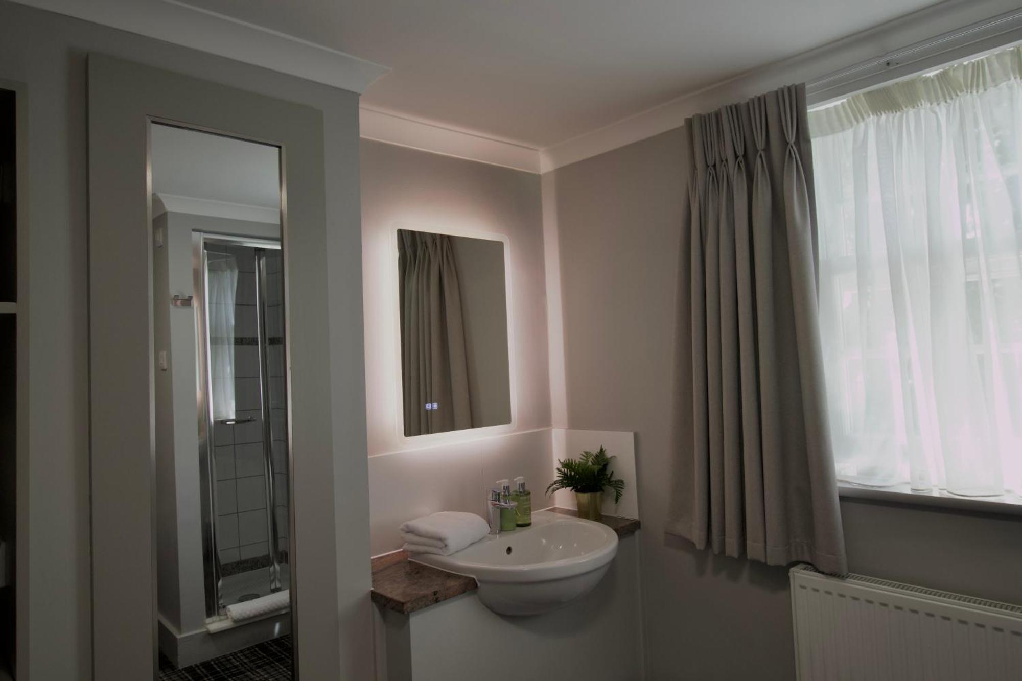 Single Room Shared Toilet