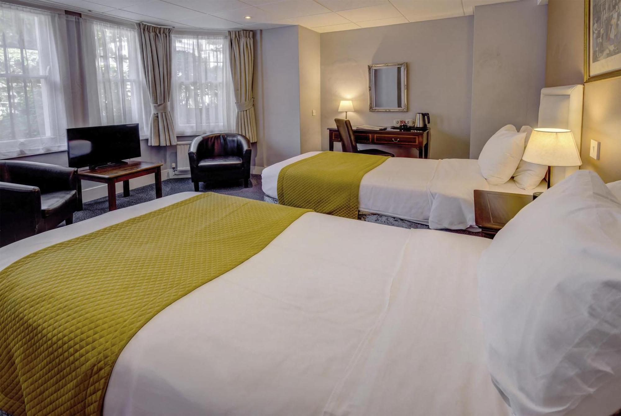 Superior Twin Room - Non-Smoking
