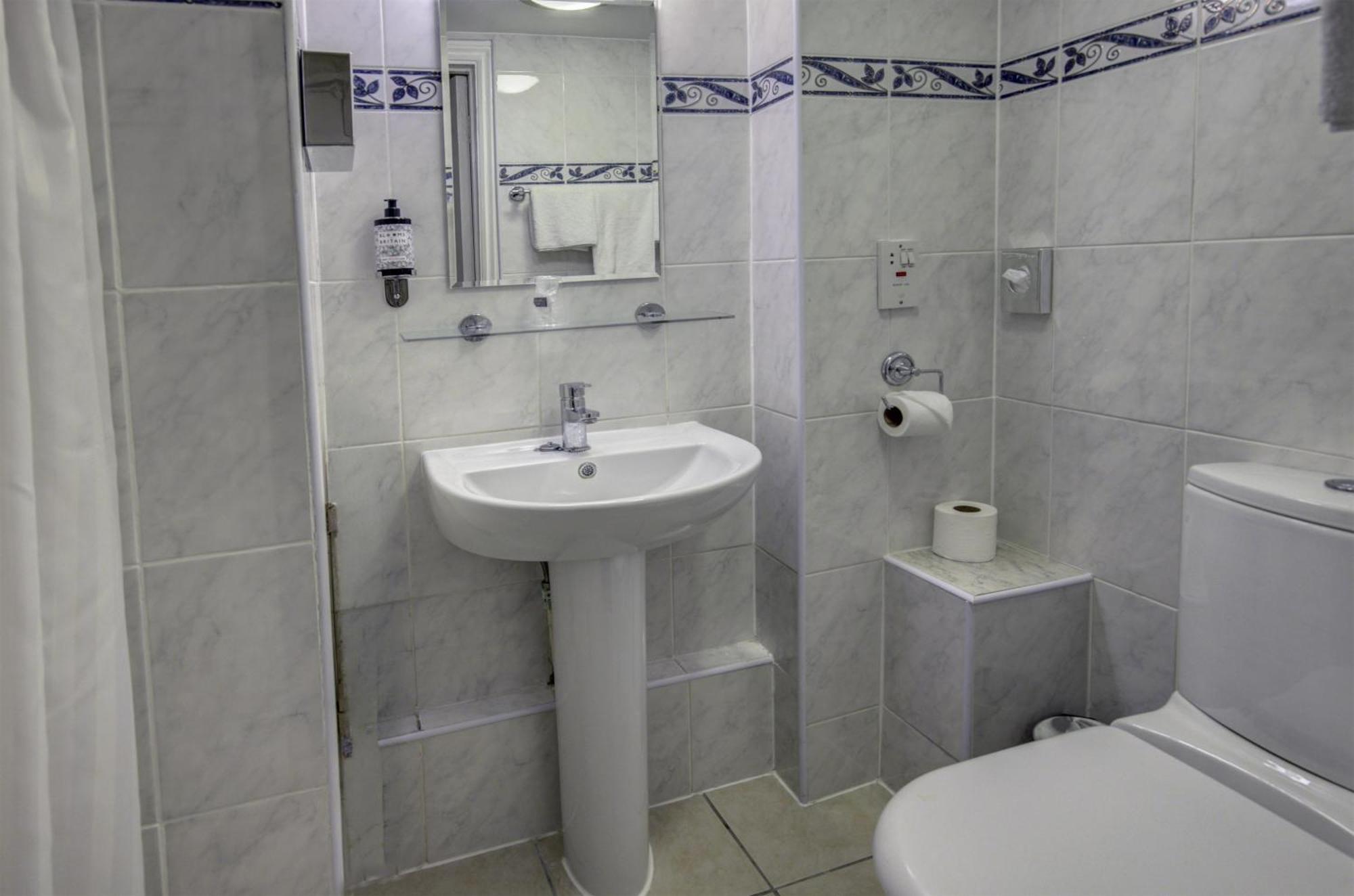 Standard Twin Room Non-Smoking