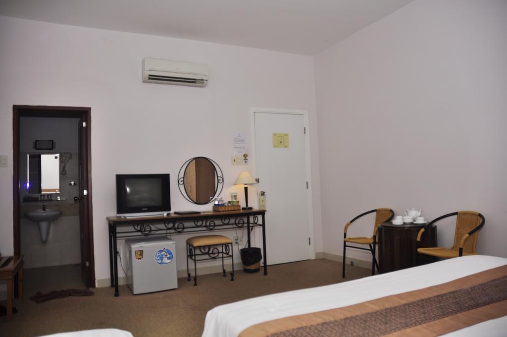 Bed 8-Bed Mixed Dormitory Room