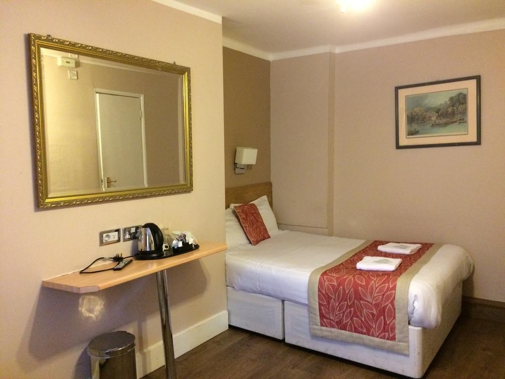 Triple Ensuite