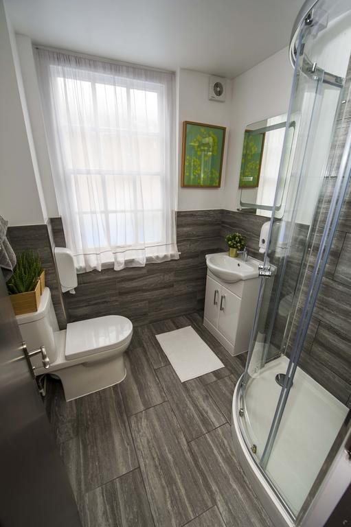Double Room with Shared Bathroom 11