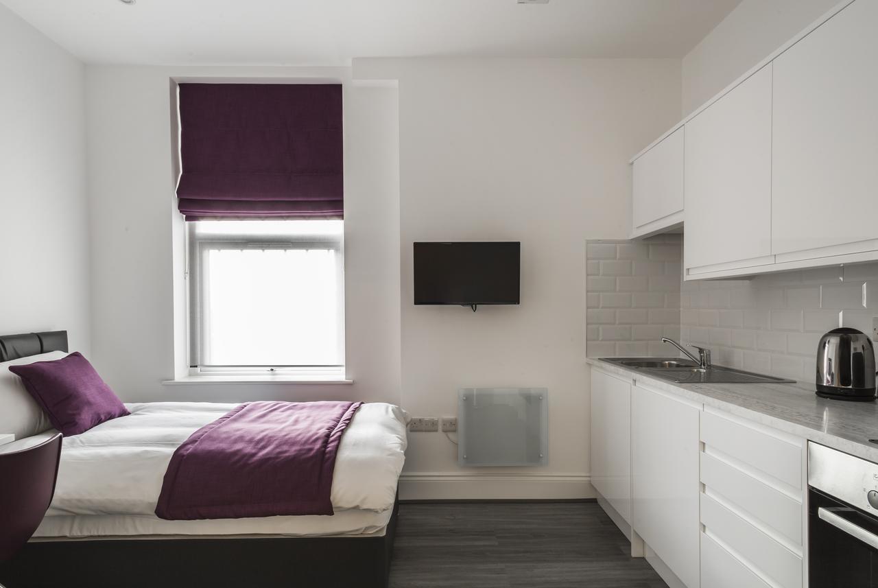 Single Room with Shared Bathroom