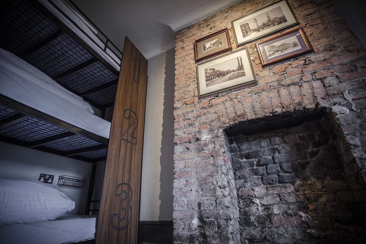 Private 9-Bed Dormitory with Shared Bathroom