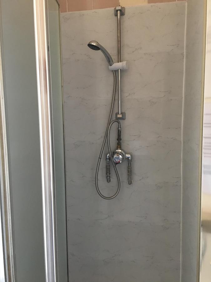 Standard Single Room,662450265:JPEG