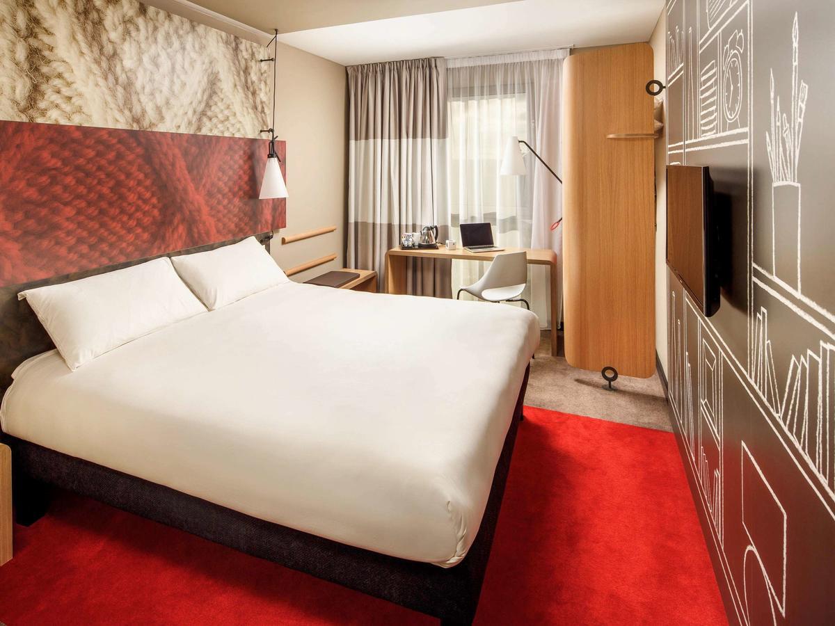 Standard Double Room Sofa