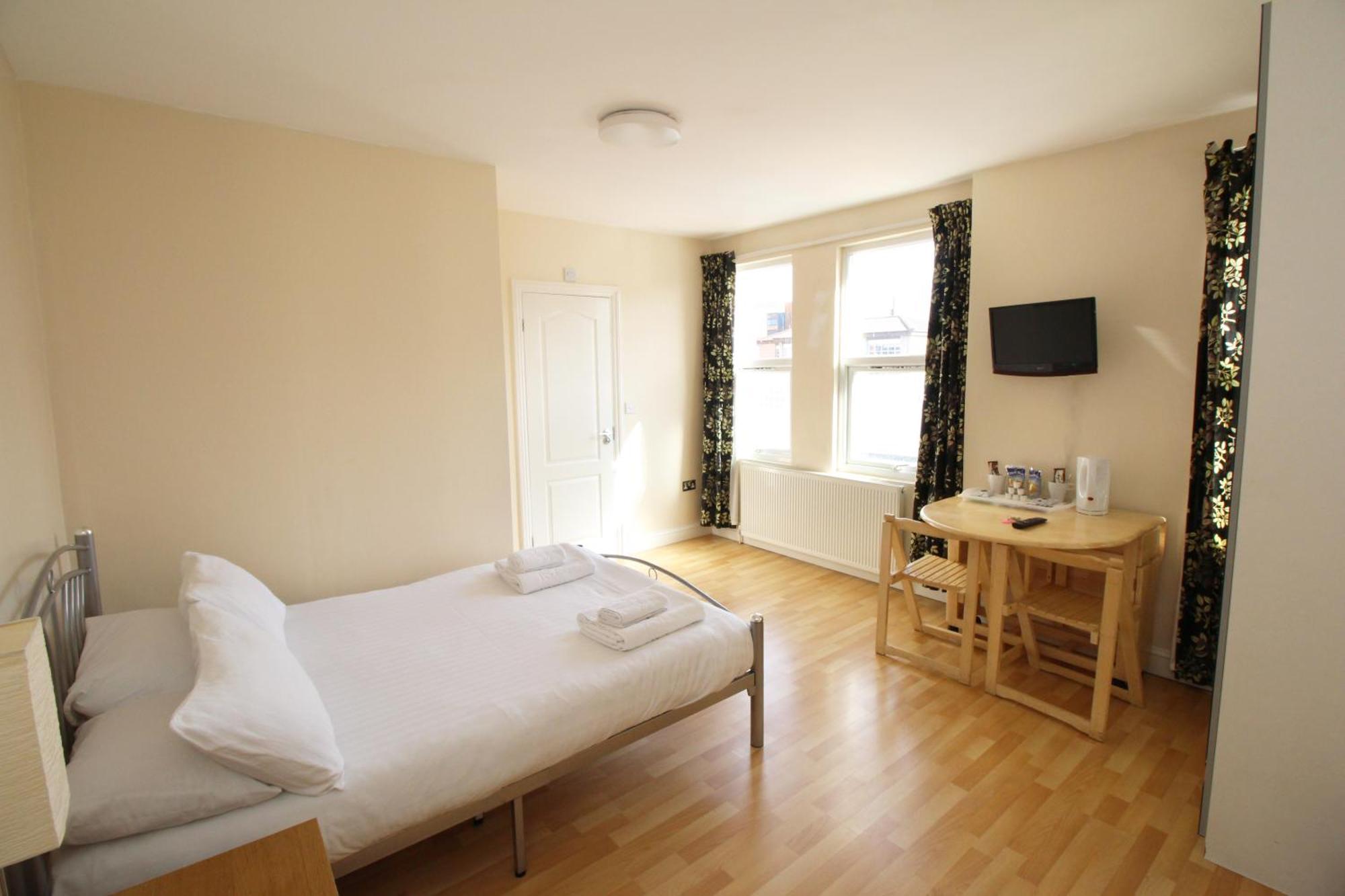 Double Room Private Bathroom