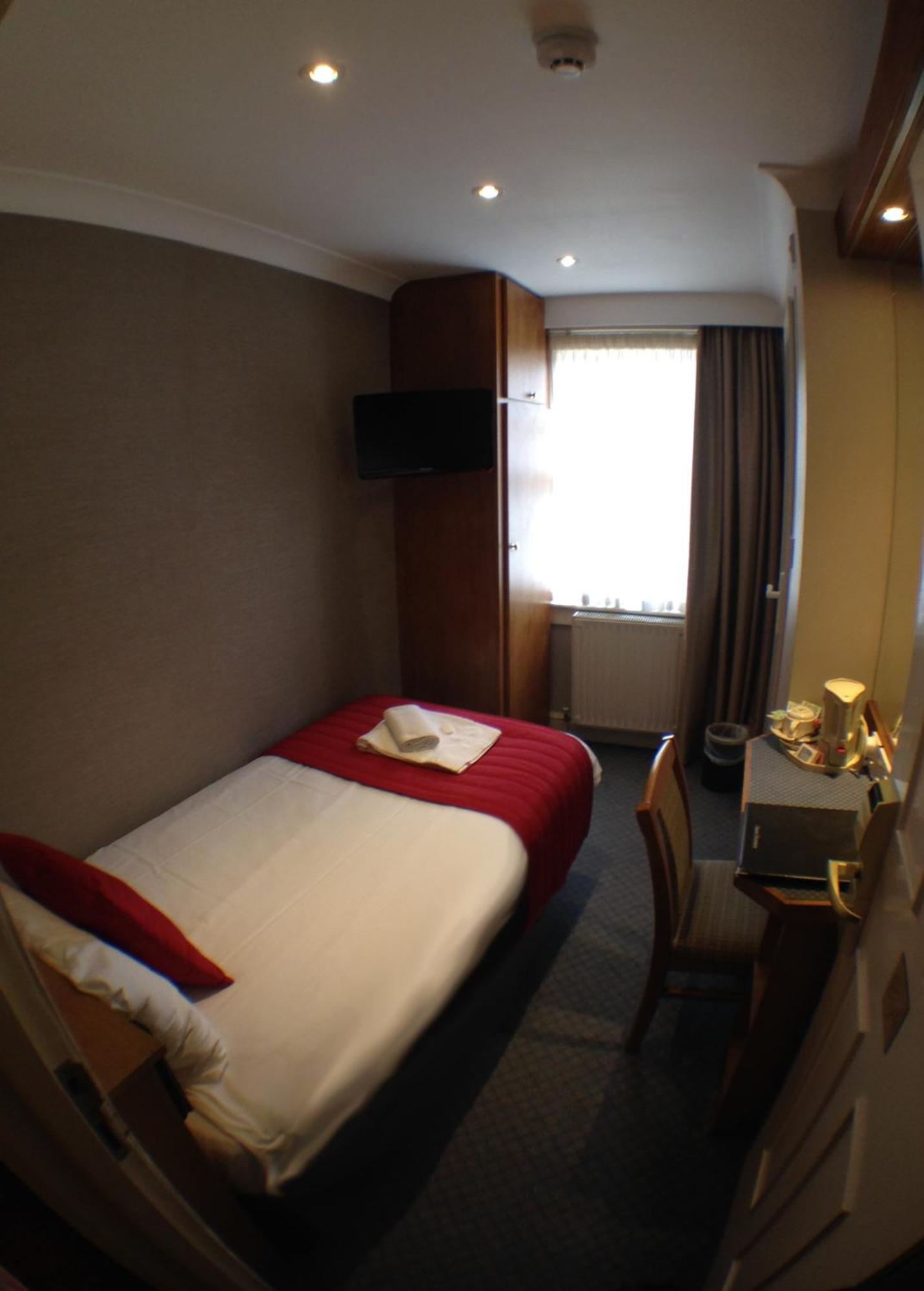 Single Room,1584397578:JPEG