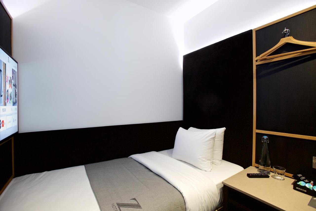 Single Room No Window