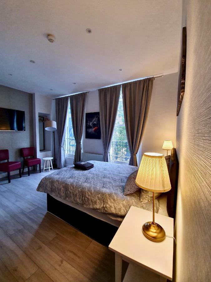 Deluxe Double Room with Shower