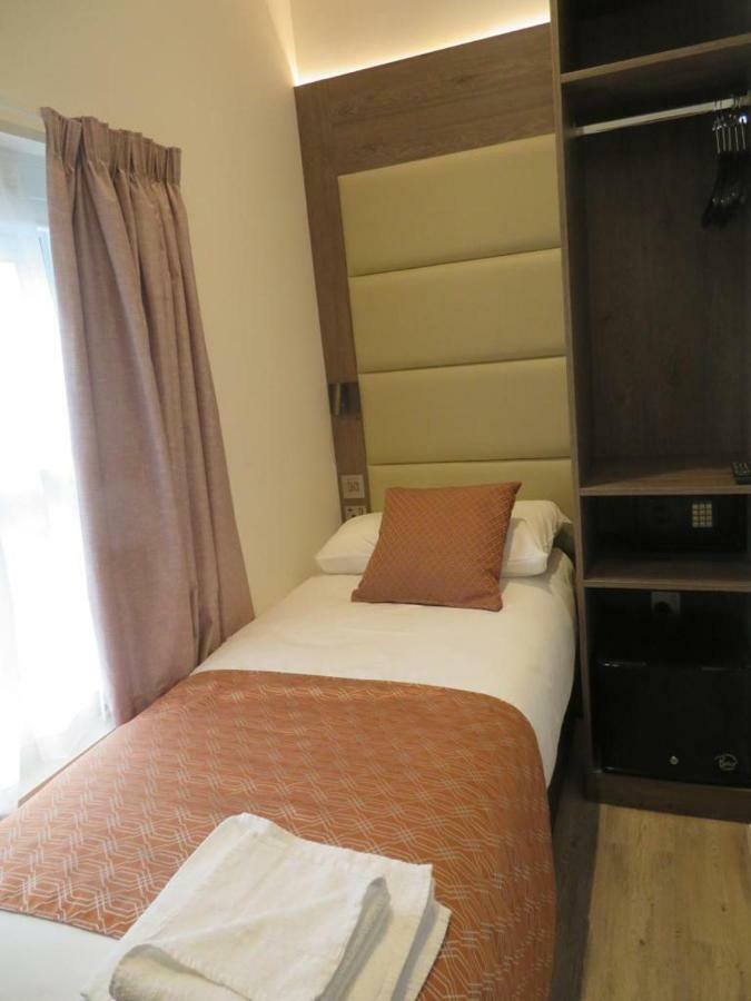 Budget Single Room