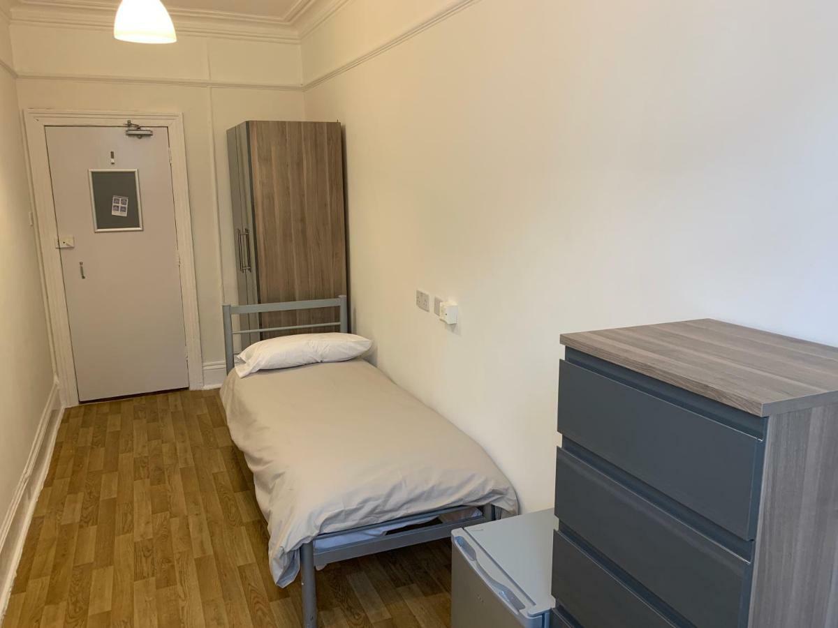 Single Bed Three-bed Male Dormitory Room,932530951:JPEG