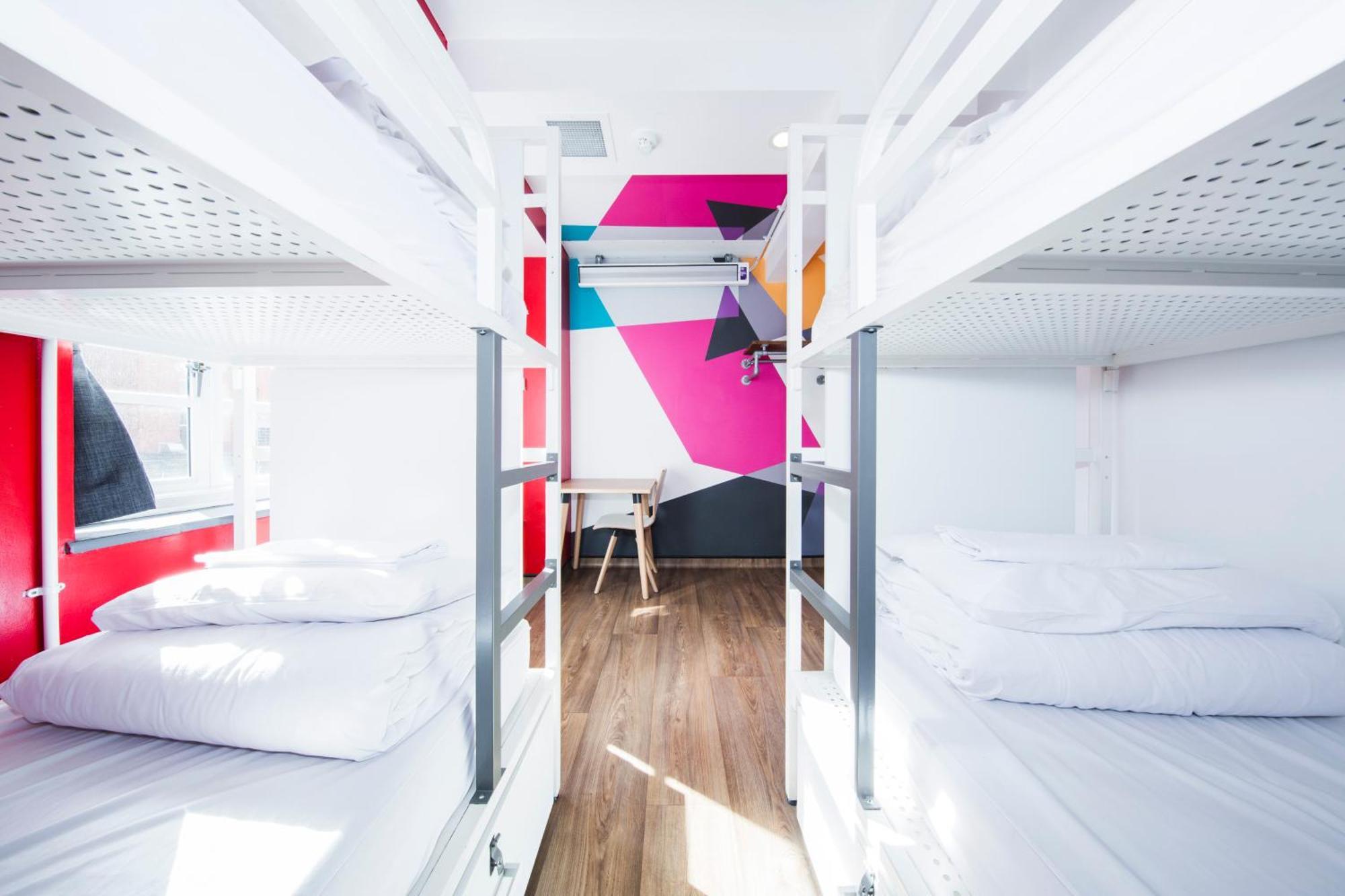 Private 4 bed Room Shared Bathrooms