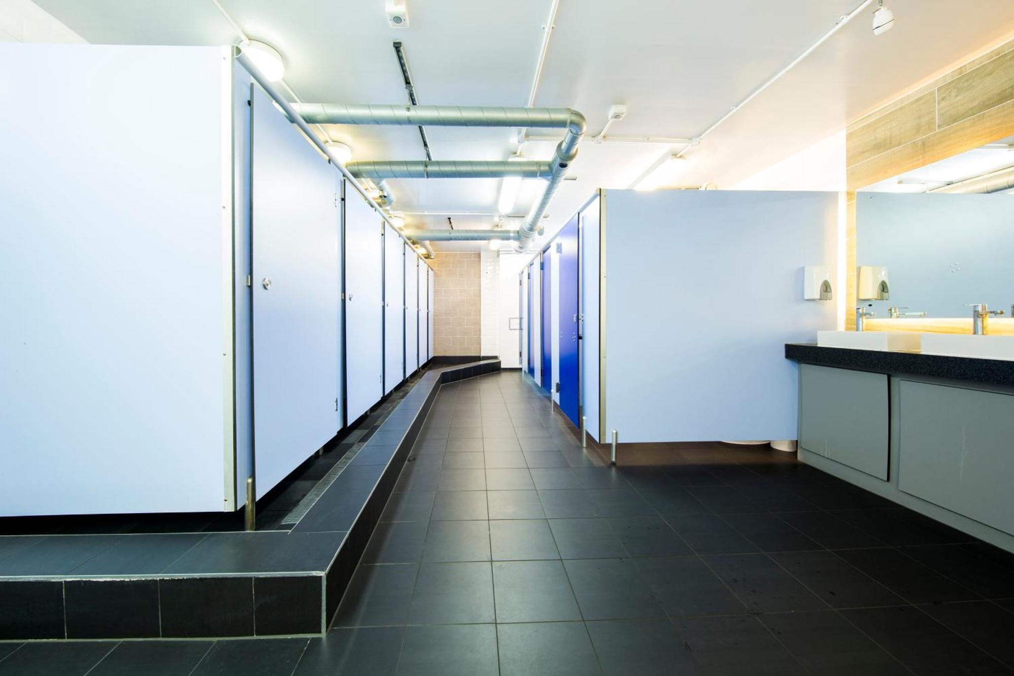 Twin Shared Bathrooms