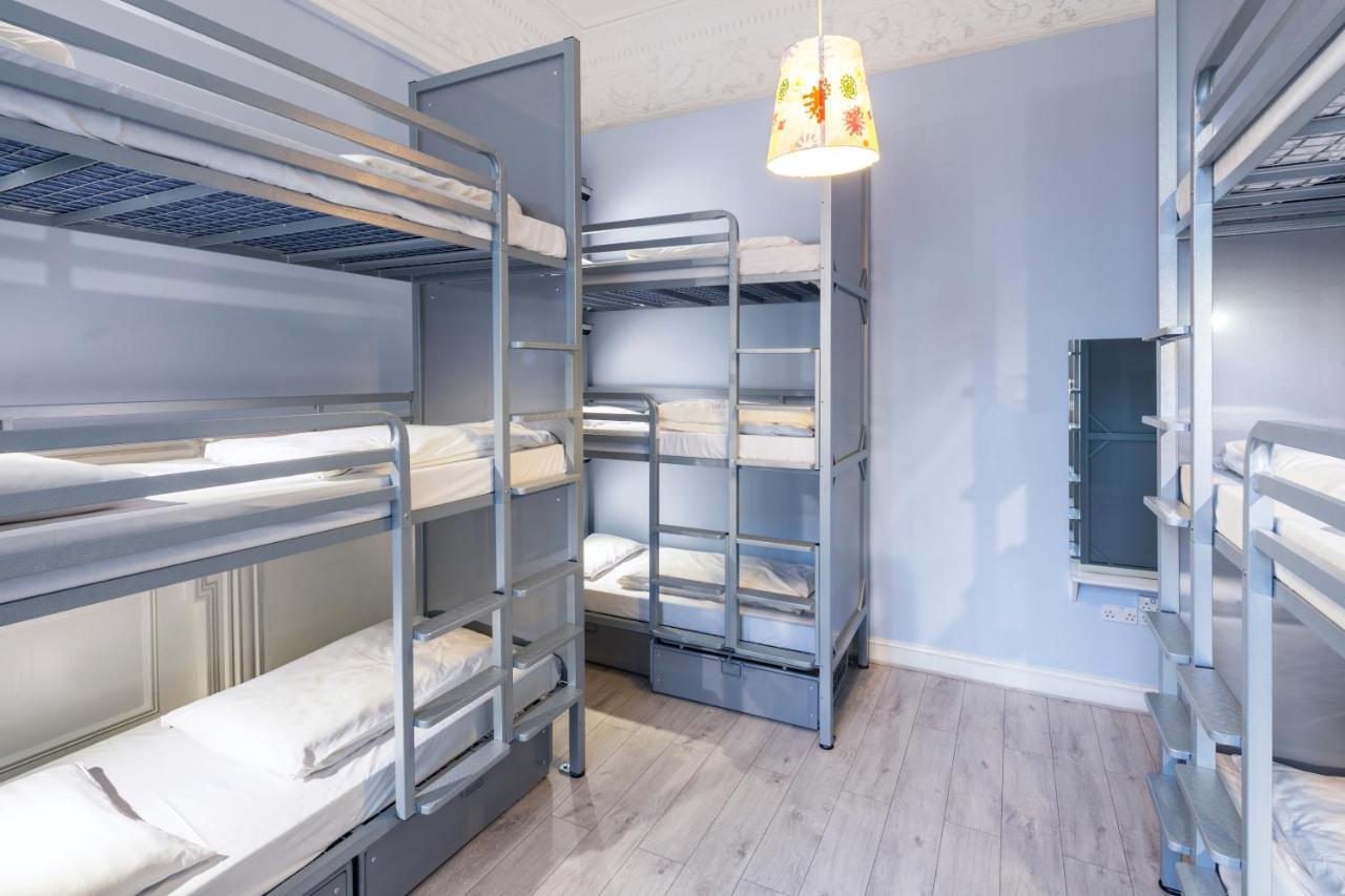 Bed 9-Bed Mixed Dorm 18–40 years