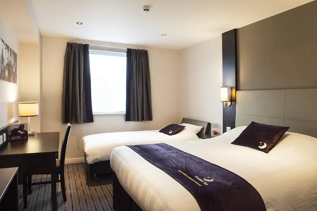 Premier Inn London Greenford-1