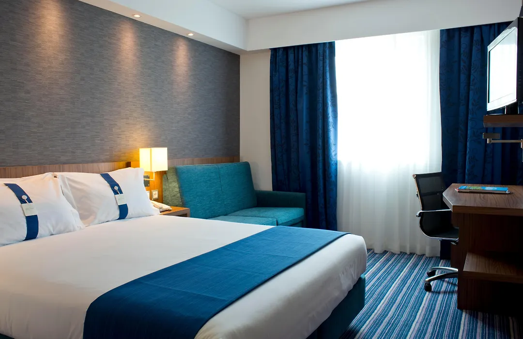 Holiday Inn Express London - Vauxhall Nine Elms, An Ihg Hotel-1
