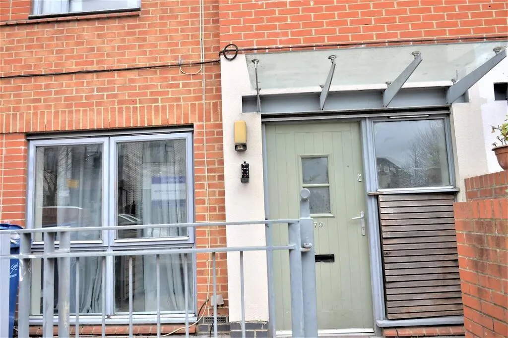 London 4 Bedroom House-1