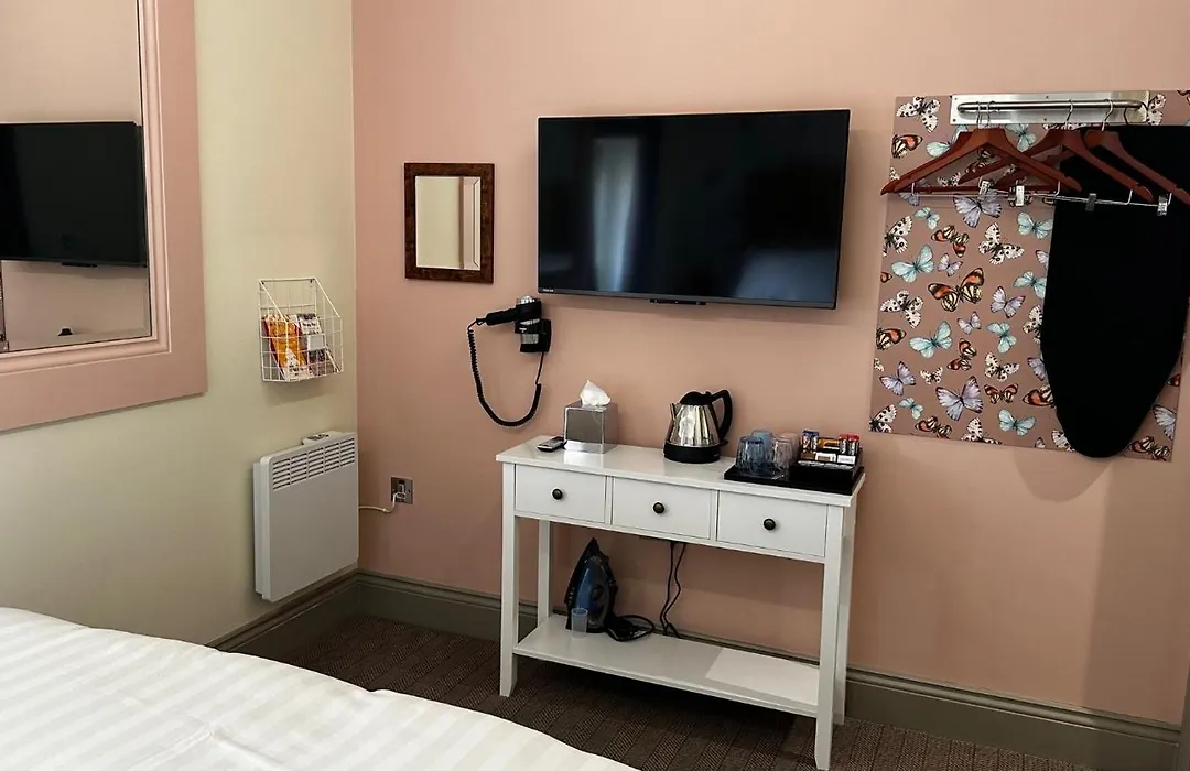 The Duchess Belle Hotel-1