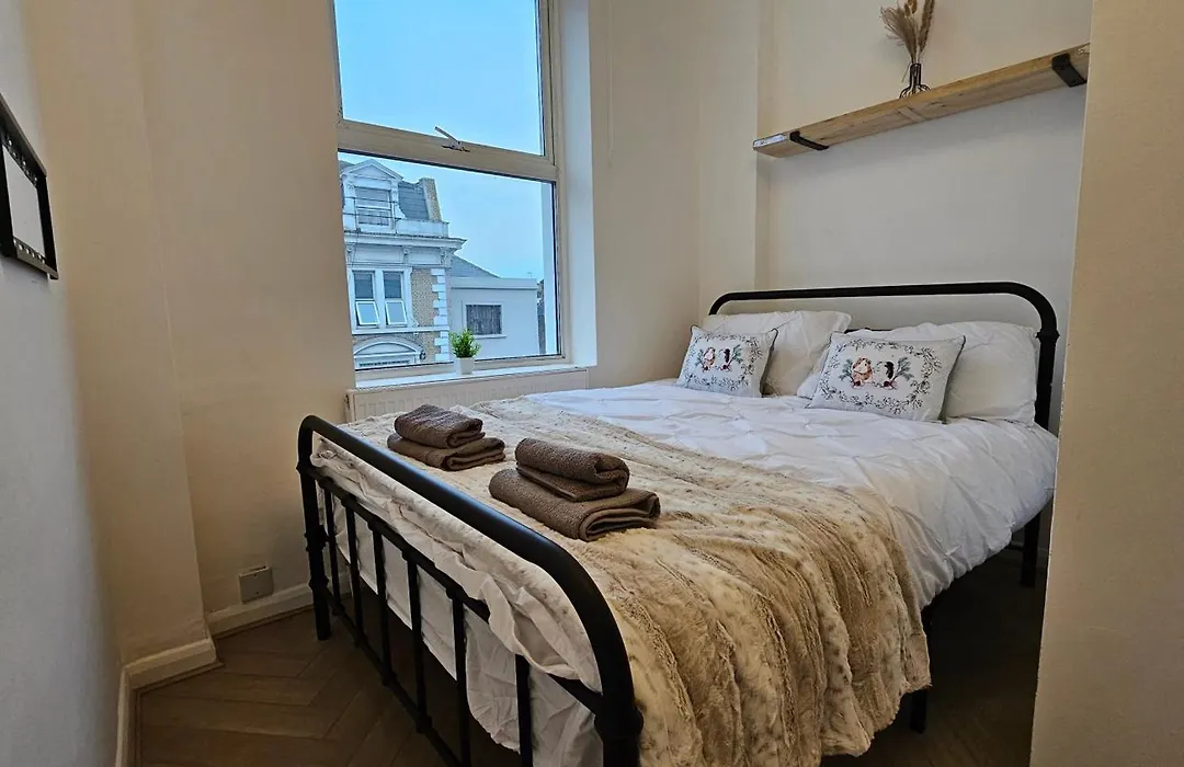 Bros Inn Hotel-1