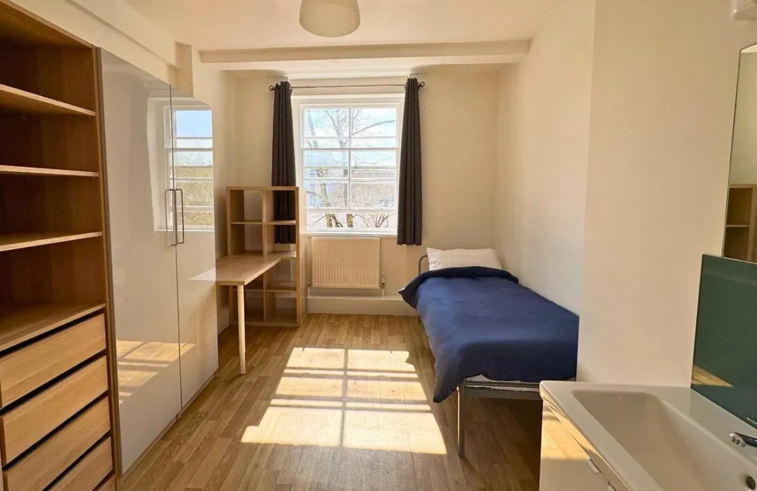 Bowden Court-1