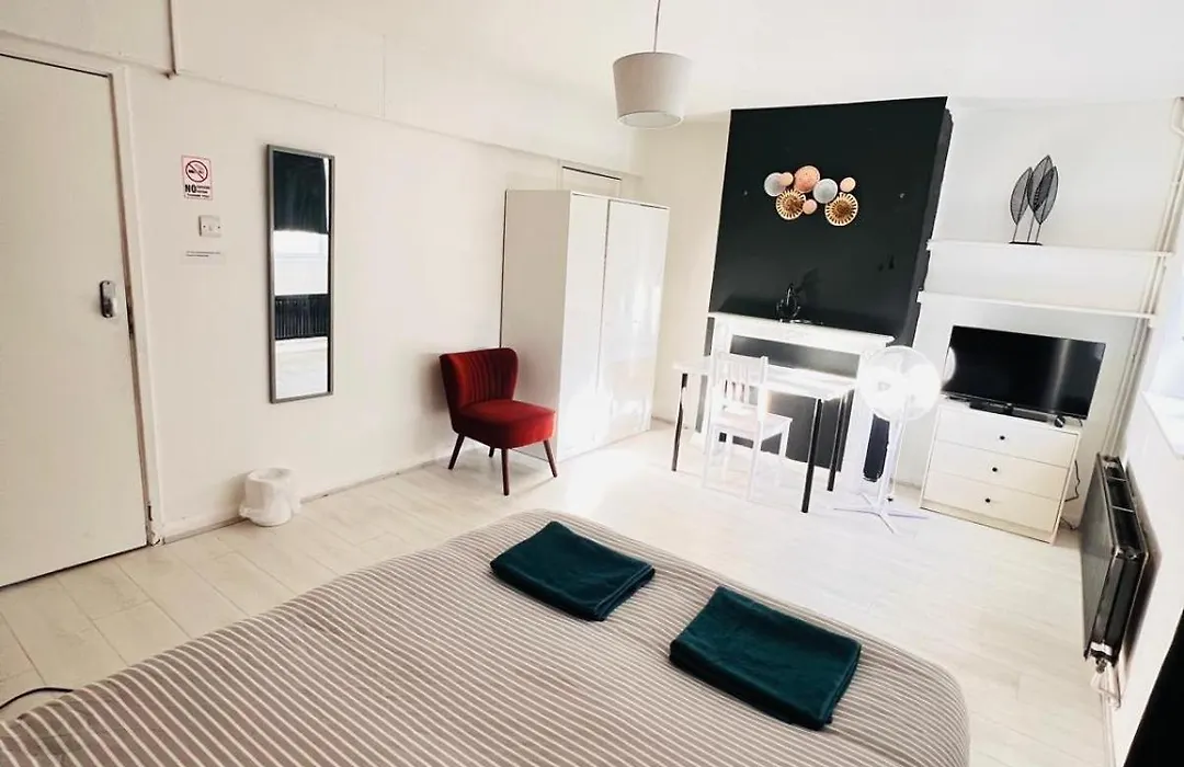 London E2 Rooms-1