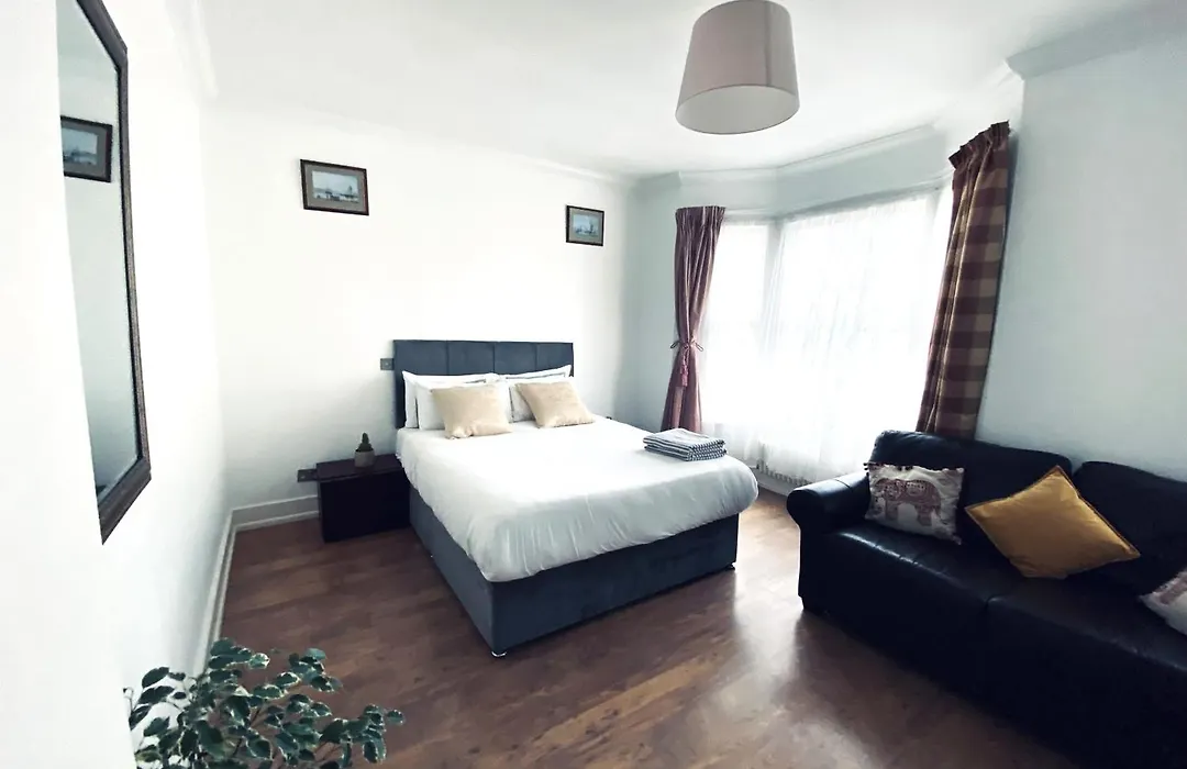 Luxury Guest House-1
