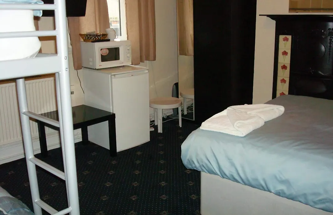 Forest Gate Hotel - Free Parking Limited Spaces-1