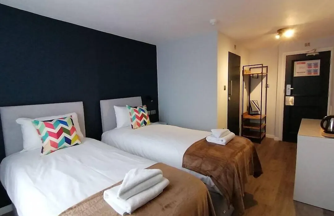 Craven Gardens Hotel-1