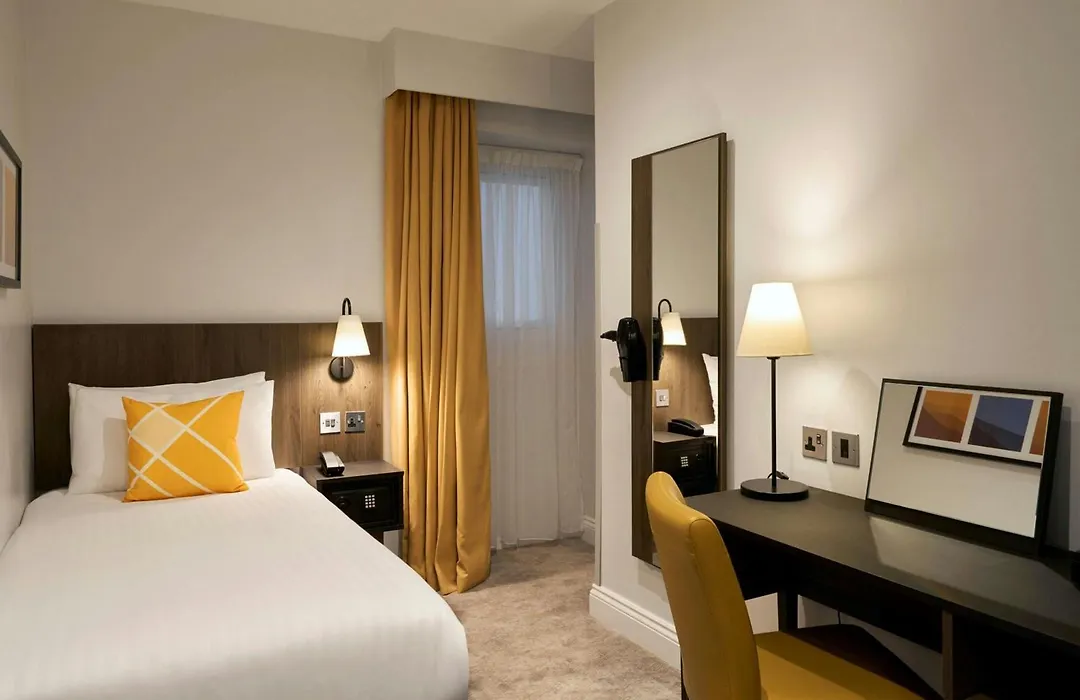 Four Points Flex By Sheraton London Kensington Olympia-1