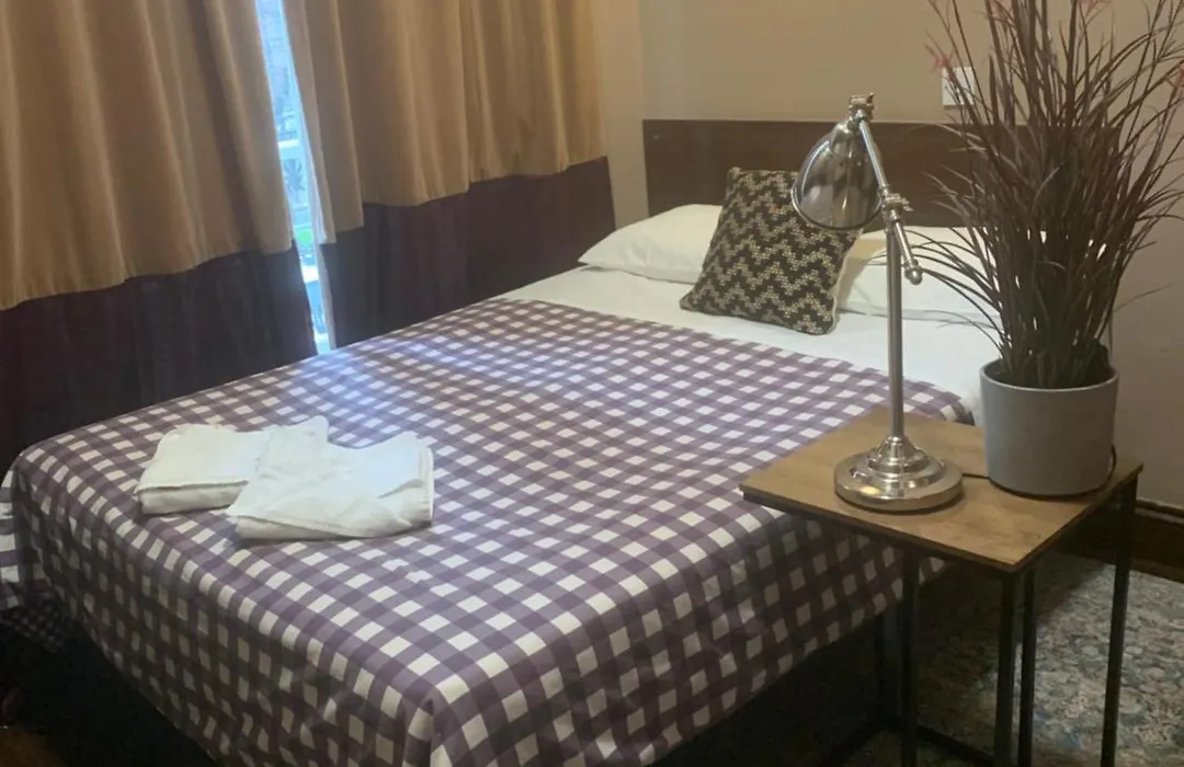 Four Stars Hotel-1