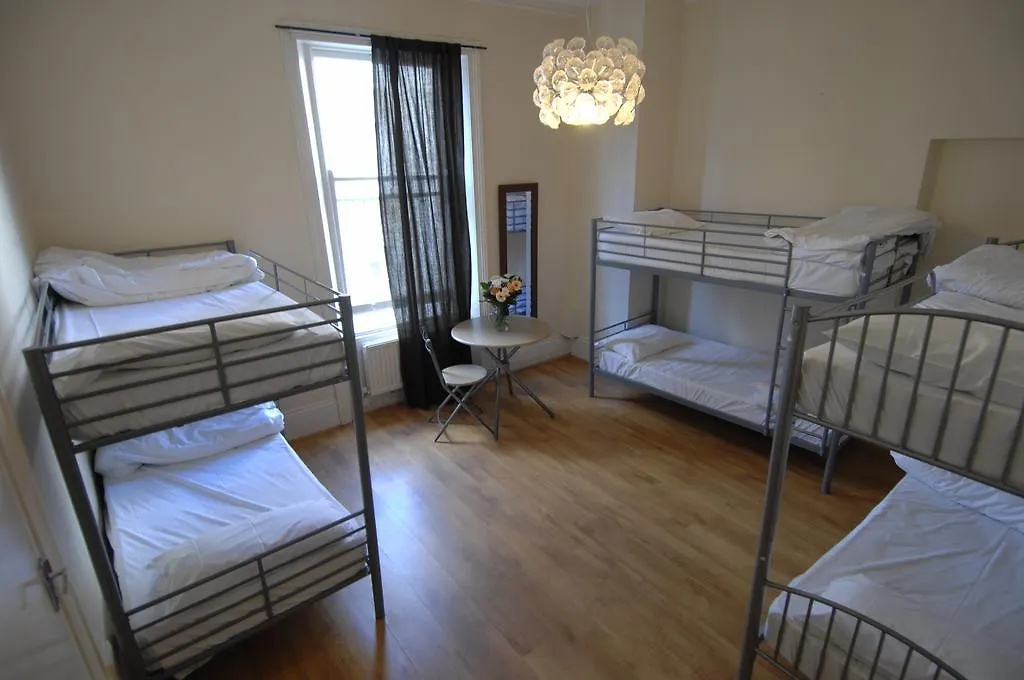 Barkston Rooms Earls Court-1
