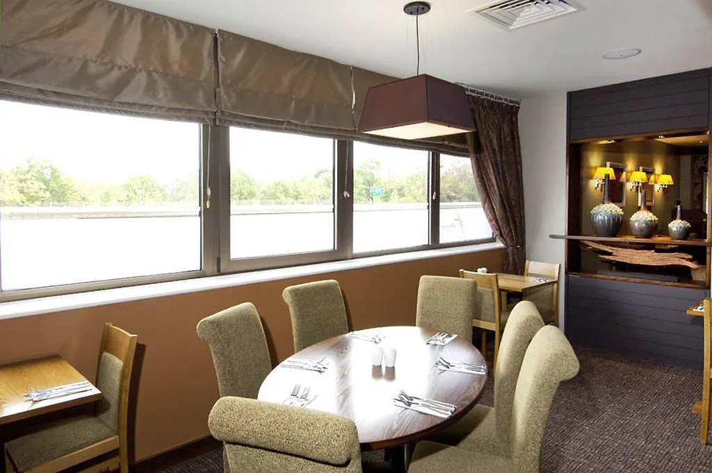Premier Inn London Hanger Lane-1