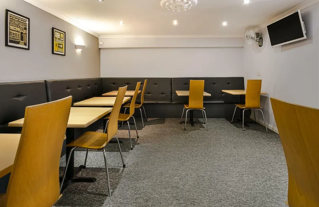Victoria Station Hotel-1