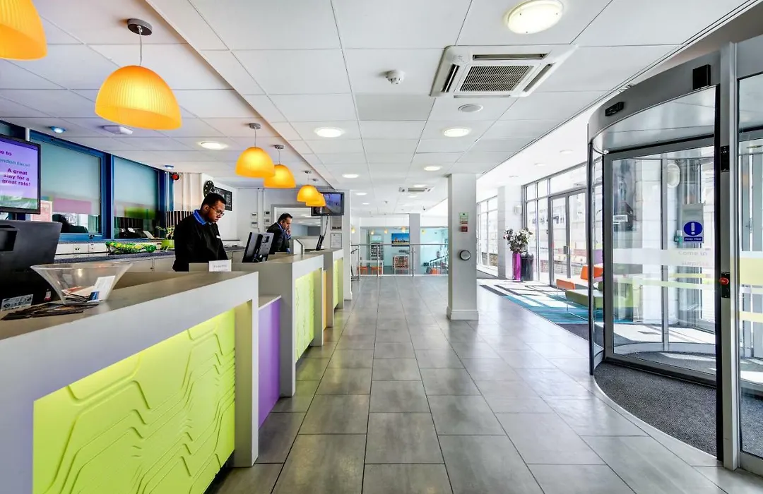 Ibis Styles London Excel-1