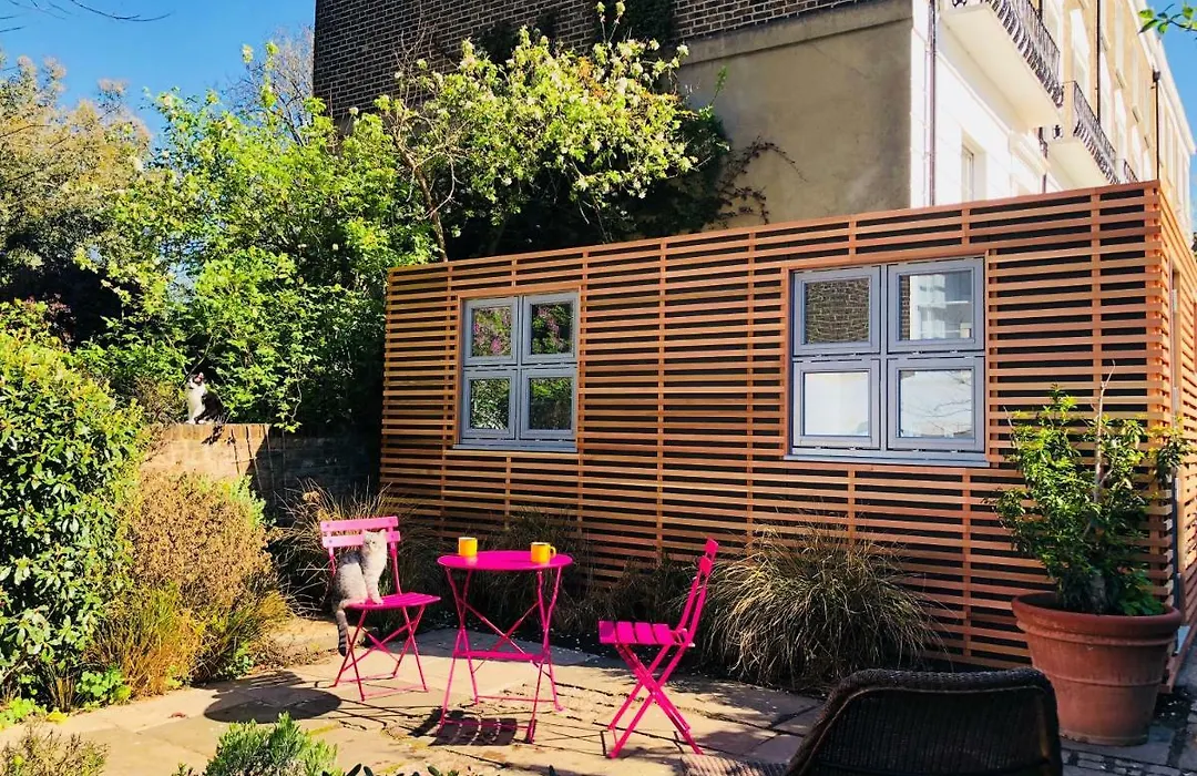 Camden Town Garden Cabin-1