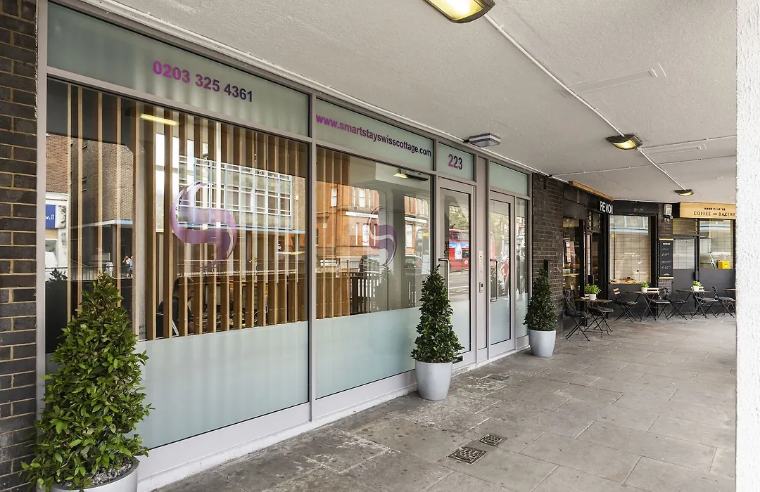 Smart Stay Swiss Cottage-1