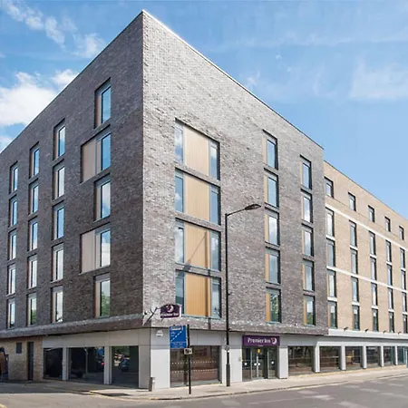 Premier Inn London Hackney-3