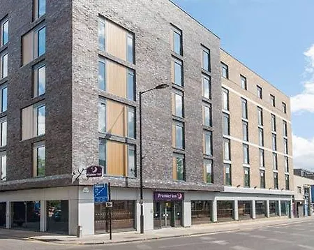 Premier Inn London Hackney-2