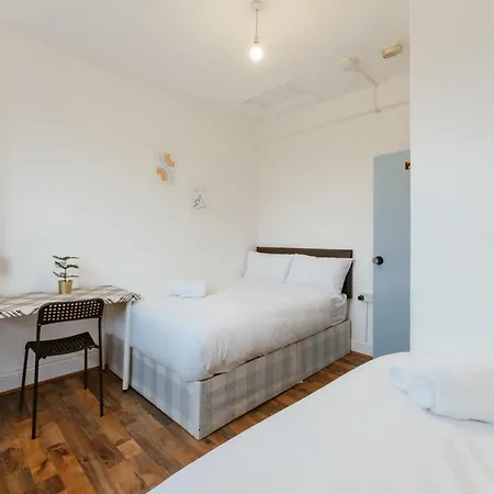 Upton Park Bedrooms 25 Min To Central London-2